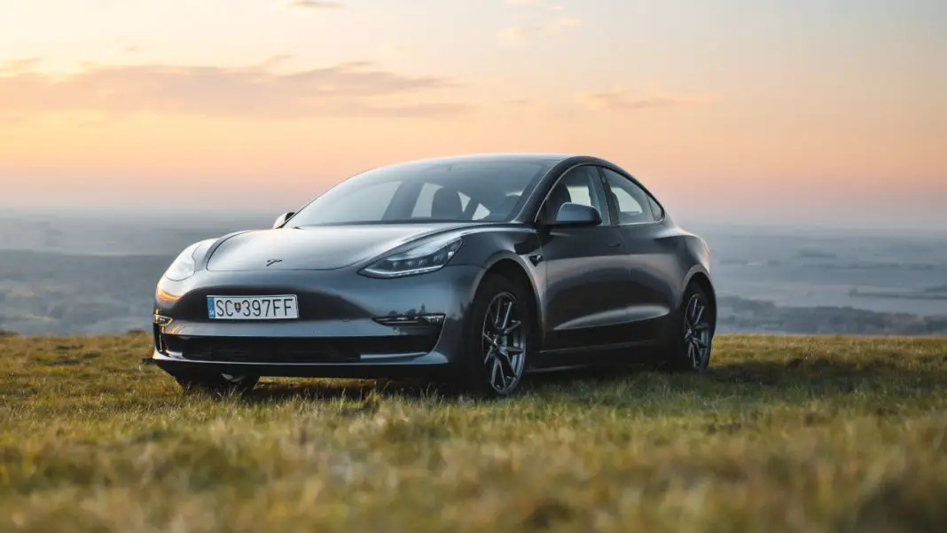 Why are Tesla cars bad? ProVsCons